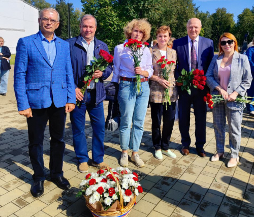 Сотрудники компании Людиновокабель приняли участие в торжественном митинге
